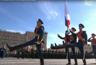 俄庆祝伟大卫国战争胜利73周年阅兵式