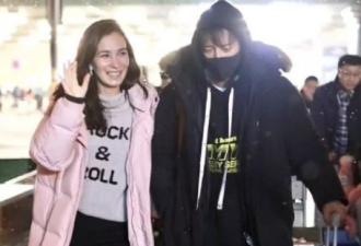 韩庚卢靖姗同框手牵手看雪，网友：拍偶像剧？
