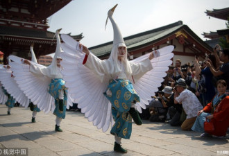 日本最大的传统祭祀庆典举行，场面壮观