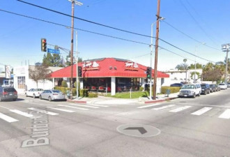 洛杉矶汉堡店遭枪击，餐厅仍营业 食客淡定就餐　
