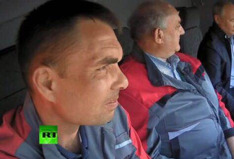 霸气！66岁普京驾卡车跨越海峡进入克里米亚