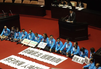 台湾大选，错乱的台湾：扛着民主反民主