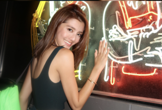 吴千语跟百亿富豪男友罕见甜蜜搂腰，等嫁豪门
