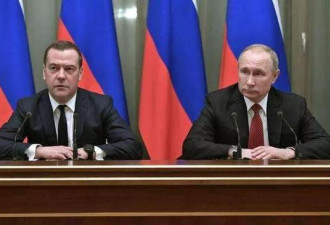 俄政府辞职四个判断:普京在下一盘大棋