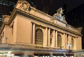 强风暴袭击美东北部 纽约中央车站关门乘客滞留