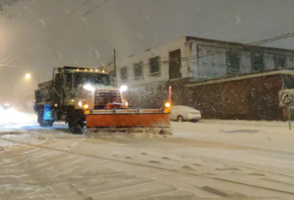 BC省遭遇大雪和寒流家庭断电学校停课