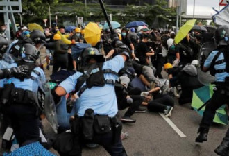 18国40位政要致信林郑 轰港警节日滥暴