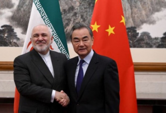 王毅和伊朗外长通话 敦促美国不要“滥用武力”