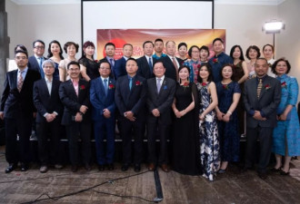 联展“同时对比”盛大开幕，亮相加拿大