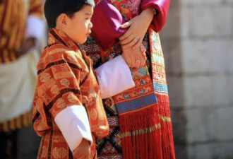 不丹王后怀二胎：这个90后的婚姻，太羡慕了！