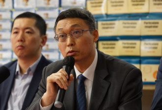 多伦多总领馆总领事韩涛助力加拿大华人捐赠