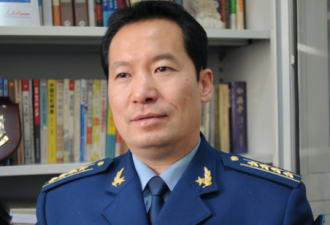 国际试飞员威胁崔永元 空军回应:其早已退役