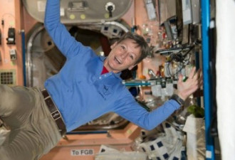 NASA女宇航员揭秘站厕所：上大号是巨大挑战