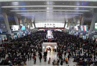 中国春运首日 共有近7000万人在路上