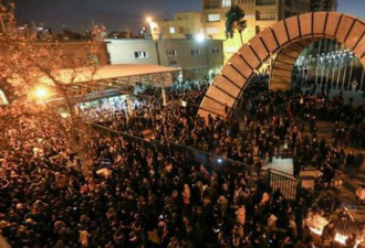 民众抗议第2天：伊朗领袖指责美国为“祸端”