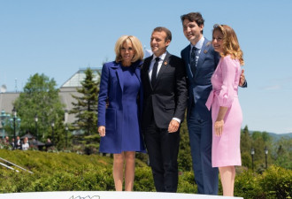 G7峰会政坛夫妇秀恩爱 特朗普形单影只被虐