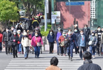 台湾政府每日征购400万片口罩统一调度