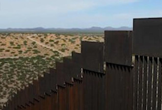 特朗普的墙塌了：美墨边境墙被大风吹倒