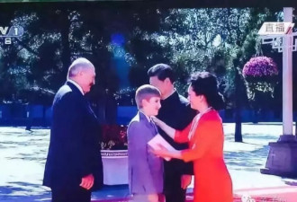 白俄罗斯总统儿子在上合刷屏 从小帅到大