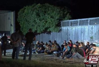 德州边境发现无证移民 乘卡车带孩子偷渡入境