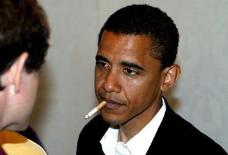 奥巴马大女儿课间抽烟，和男友吞云吐雾