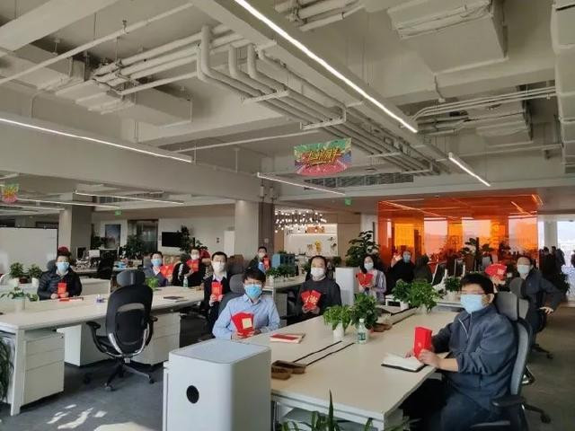 新冠肺炎将以何种方式结束?专家设想三种可能性,第三种令人忧虑