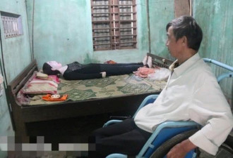 越南痴情丈夫与妻子的遗体同床共枕了16年...