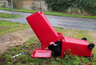 英国富翁建议流浪汉睡垃圾桶：舒适防风且干燥