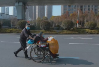 视频博主眼中的武汉：时不时有急救车疾驰而过