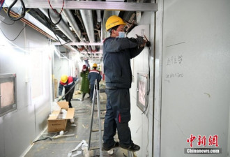 加紧建设中的北京“小汤山医院”