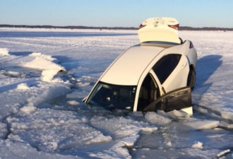 多伦多居民开车上Simcoe Lake冰钓 湖面塌陷