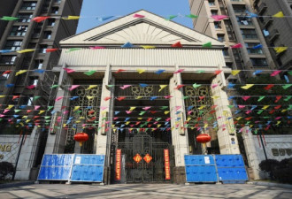女子无症状传染家人 新冠病毒反常的传染方式