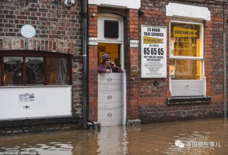200年来最强洪水来了 明星豪宅也难以幸免