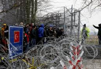 土耳其开放边界 两天有3.6万难民试图挺进欧洲
