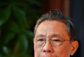 钟南山家内景视频被扒出:奖杯当果盘