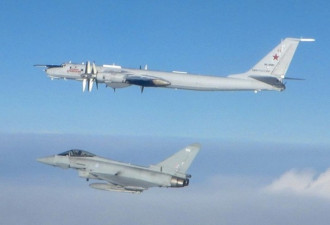 俄罗斯军机再飞近英国 美军北极部署预警机