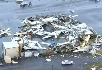 美国纳什维尔遭龙卷风袭击:机场被毁 现场狼藉