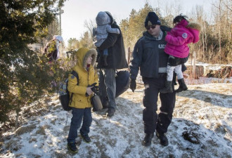 加拿大政府出钱给他国：阻止移民偷渡潮