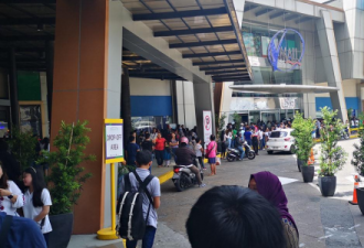 菲律宾一购物中心发生枪击案 枪手挟持至少30人