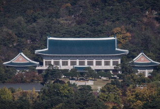 韩国总统府10多名警卫隔离，疫情蔓延