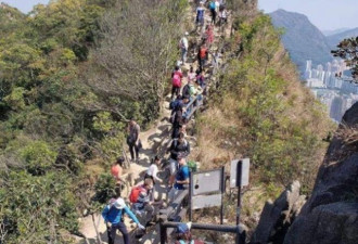 港人边抢口罩边聚餐 登山避疫“旺过旺角”