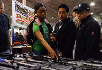 歧视攻击越来越多，美警察鼓励华人囤枪