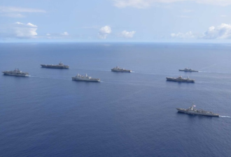 美军脸书披露 舰队穿越菲律宾海行动