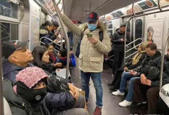 48岁华裔男子纽约街头遭口罩男狂捅13刀命危!