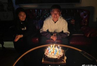 18岁怀孕辍学,嫁大31岁的张艺谋生两儿一女...