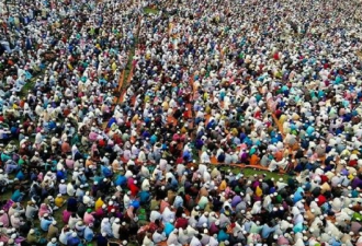 孟加拉数万信徒集会，祈祷国家摆脱病毒
