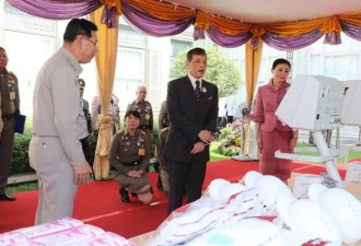 泰国王躲德国包下一座豪华酒店传言后首露脸