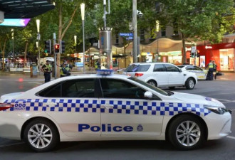 维州警察开142单罚款，离家太远罚1625刀