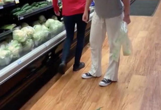 两护士戴着口罩超市购物，被人骂在传播病毒