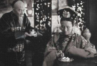 55年后 李鸿章尸首被挂在拖拉机后游街